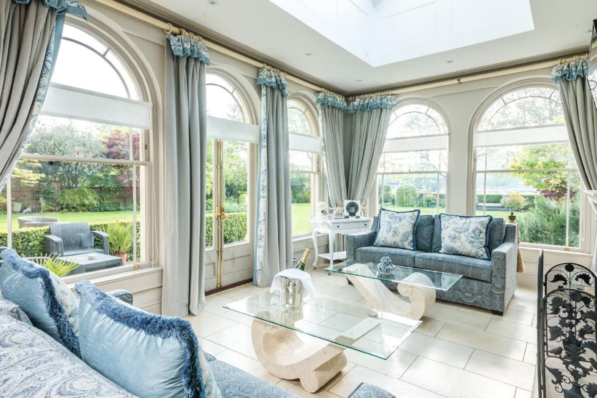 The Ayrlington Pensión 5*